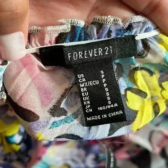 Multi Color Floral Blouse - Picture 3 of 3